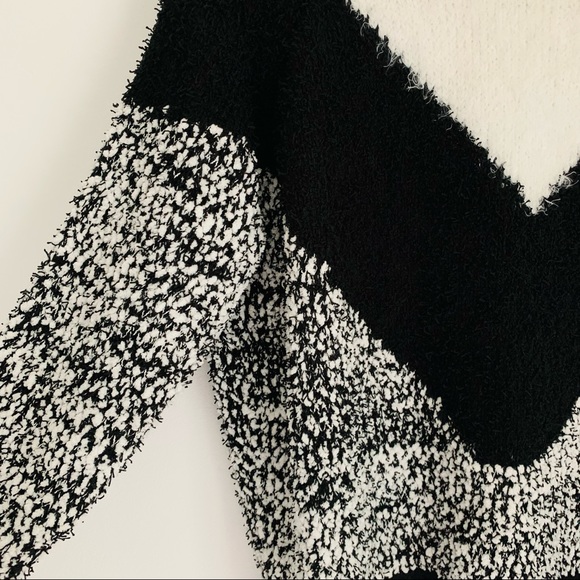 Bar III Sweater Black White and Oversized - Picture 4 of 7